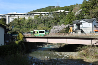 原大橋でのバス写真